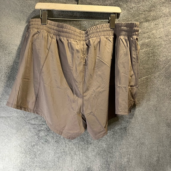 90 Degree By Reflex Women's Athletic Shorts - 2X - Picture 2 of 3